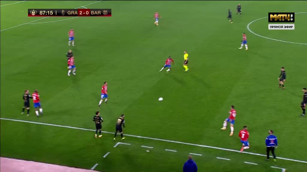 “混合脸谱”挑战来袭🔥是什么照片让小图拉姆笑出屏...