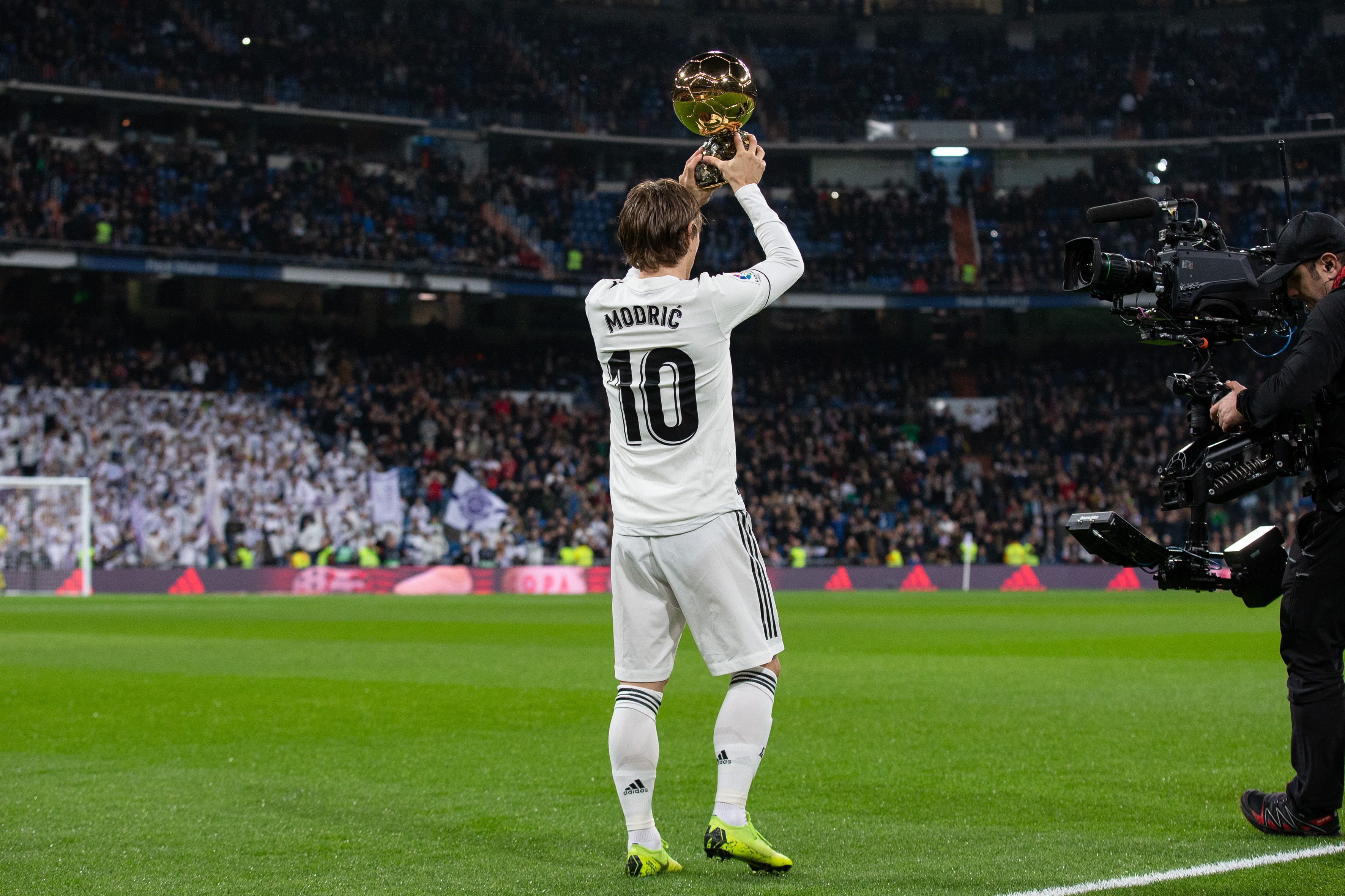 卡拉格：红军卖迪亚斯是正确的，他在德甲亮眼是因那没英超强