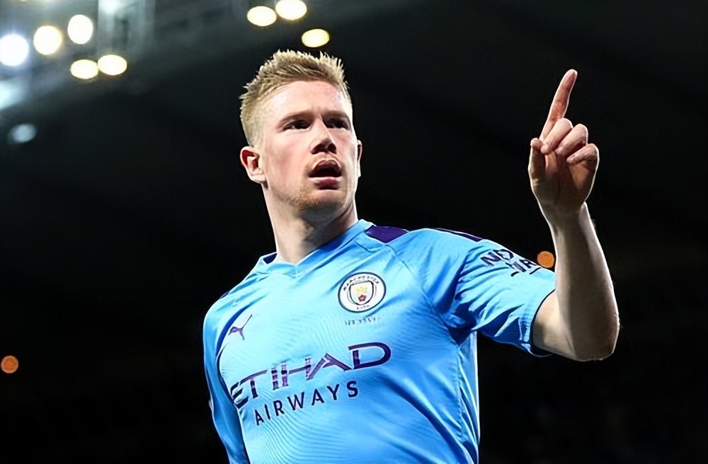 KD：乔丹等传奇为我们树立了标准，我只是努力达到那个标准