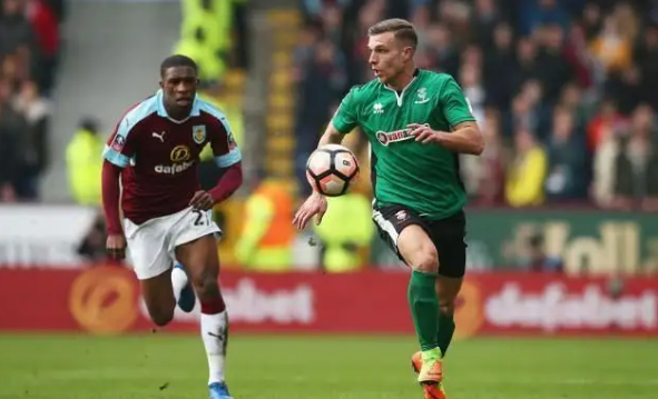 直接颁奖！雷速中超评选：法比奥大四喜，当选第30轮MVP